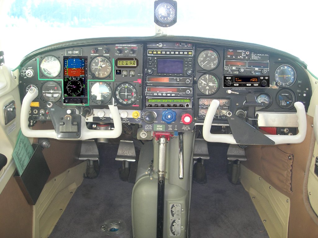 Cockpit_DWC_new_small.jpg