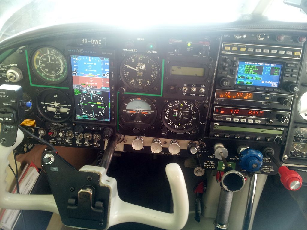 DWCcockpit1small.jpg
